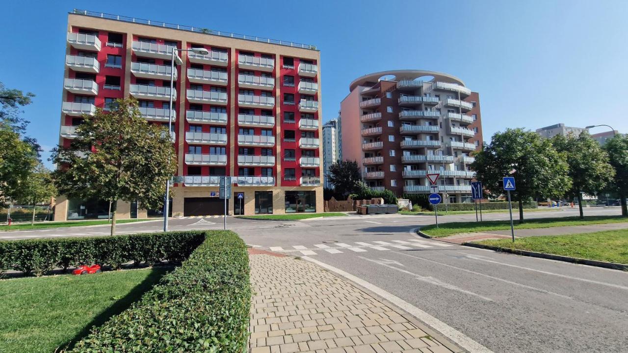 Luxo 2 Room Apartments By Bratislavatrip Exterior foto