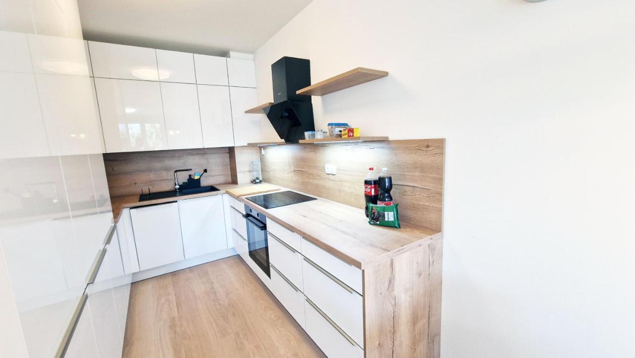 Luxo 2 Room Apartments By Bratislavatrip Exterior foto